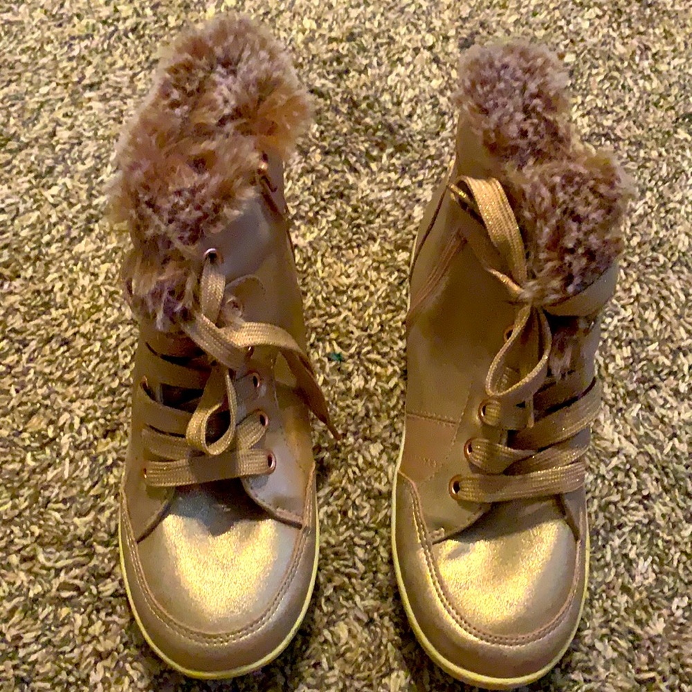 Girls shoes